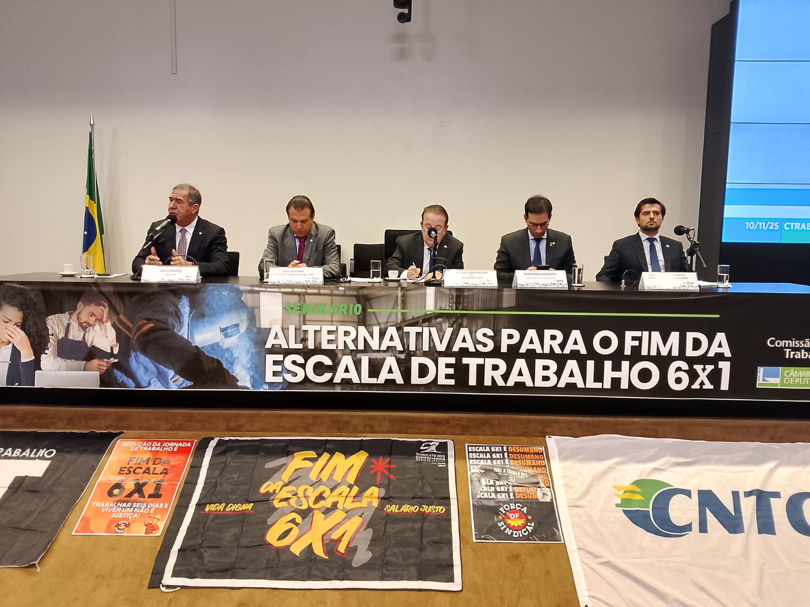 2092de42 97ec 4c10 9433 58da7acb7da9